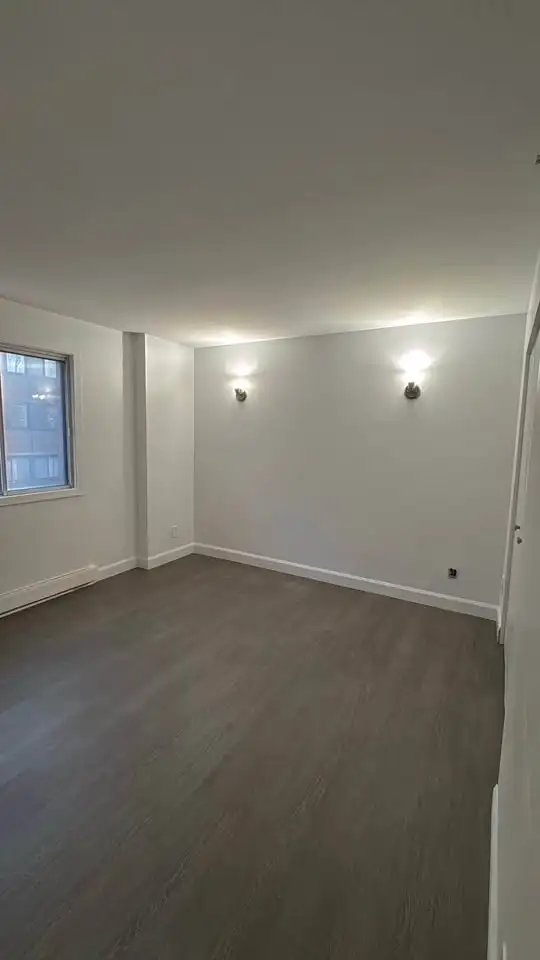 4 1/2 condo rénové près Cegep Bois de Boulogne - Photo 3
