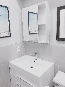 Clean and furnished private room(Female house, North york) - Photo 6