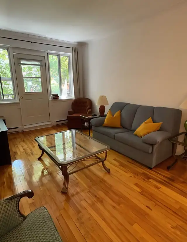 Grand 3½ avec Den | Métro Snowdon | 1400$ | 1er Juillet - Photo 3