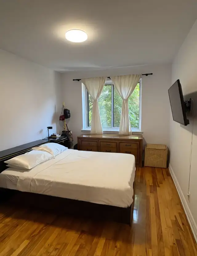 Grand 3½ avec Den | Métro Snowdon | 1400$ | 1er Juillet - Photo 5