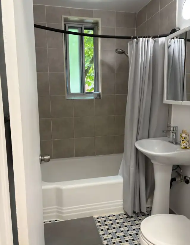 Grand 3½ avec Den | Métro Snowdon | 1400$ | 1er Juillet - Photo 7