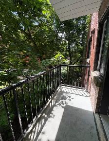 Grand 3½ avec Den | Métro Snowdon | 1400$ | 1er Juillet - Photo 8