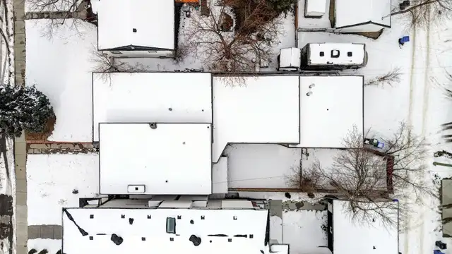 INVESTMENT OPPORTUNITY! SHAGANAPPI HOME FOR SALE ON A LARGE LOT - Photo 2