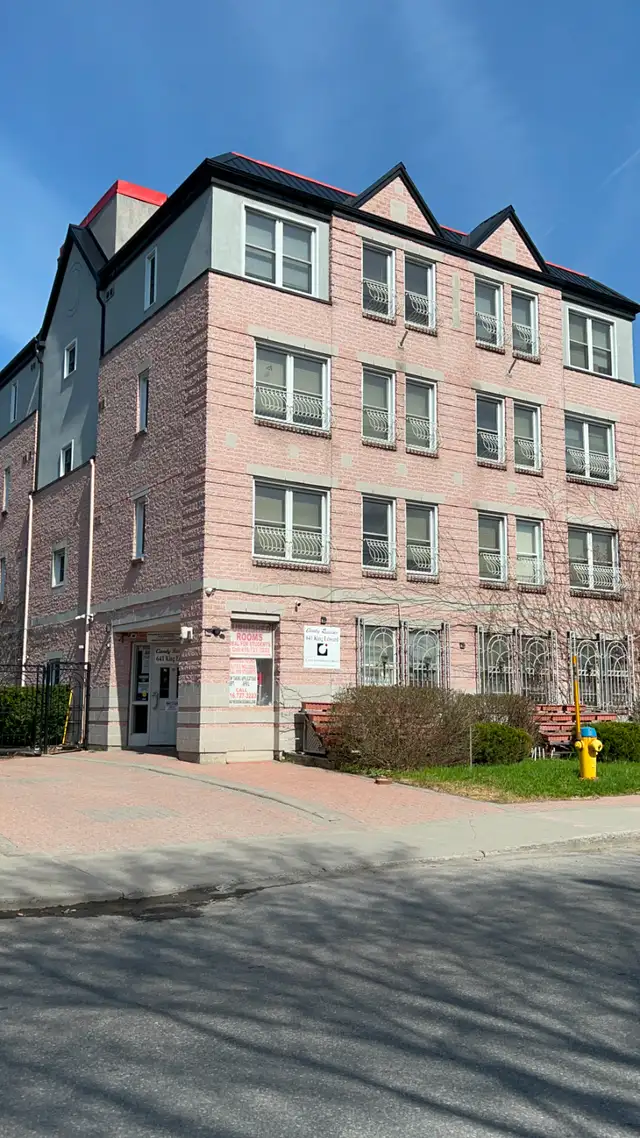 Students Only - 4 Rooms left!