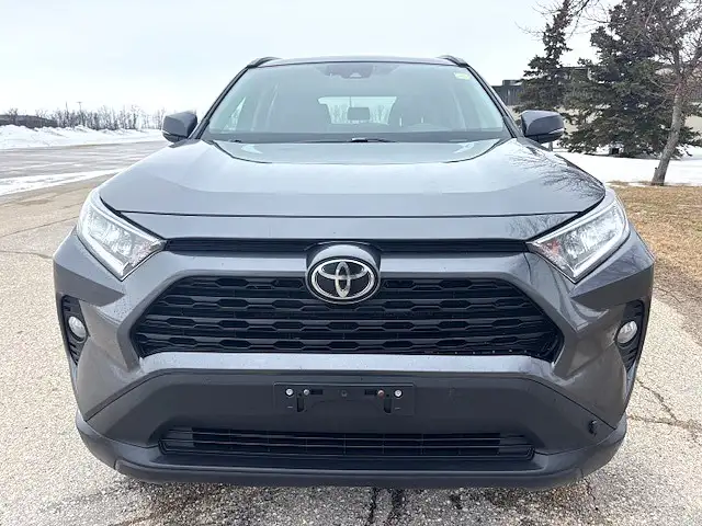 2019 Toyota RAV4 XLE AWD ONE OWNER LOCAL TRADE - WARRANTY INCL - Photo 3