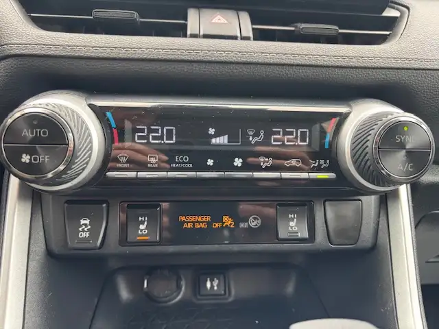 2019 Toyota RAV4 XLE AWD ONE OWNER LOCAL TRADE - WARRANTY INCL - Photo 7