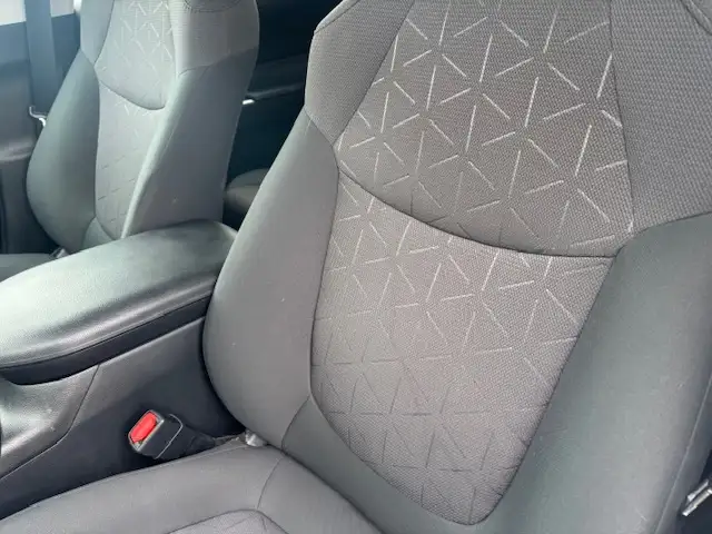 2019 Toyota RAV4 XLE AWD ONE OWNER LOCAL TRADE - WARRANTY INCL - Photo 10