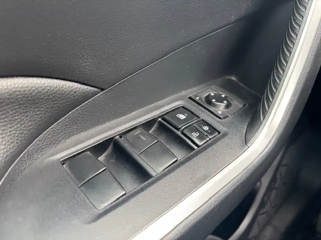 2019 Toyota RAV4 XLE AWD ONE OWNER LOCAL TRADE - WARRANTY INCL - Photo 13