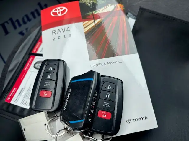 2019 Toyota RAV4 XLE AWD ONE OWNER LOCAL TRADE - WARRANTY INCL - Photo 17