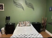 Room Available Immediately 5 Mins To Darlington OPG Plant - Photo 2