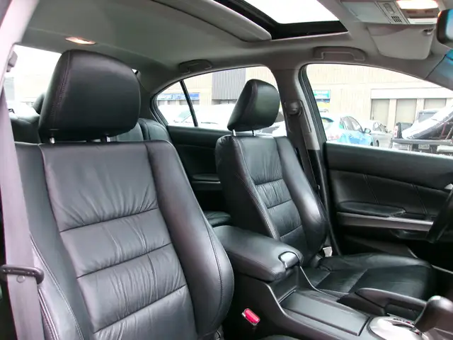 2010 Honda Accord Sedan EX-L CERTIFIED | AUTOMATIC | LEATHER - Photo 6