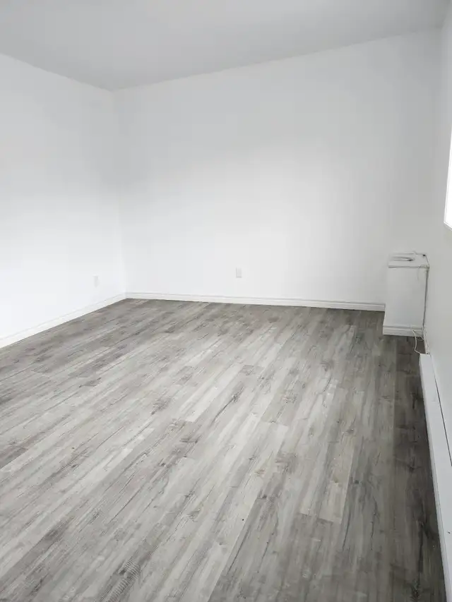 103 Winslow #1 - 3BR West, W/D, close to amenities