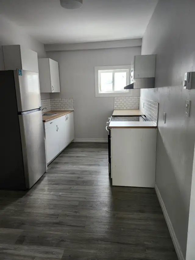 103 Winslow #1 - 3BR West, W/D, close to amenities - Photo 13