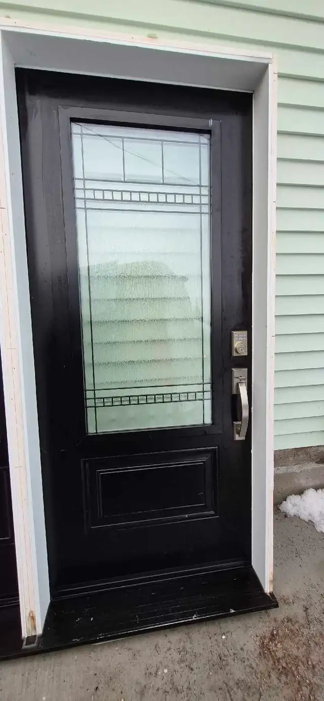 Beautiful Entrance Door - Photo 2