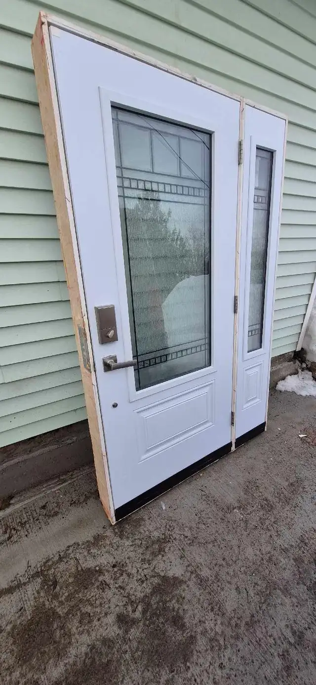 Beautiful Entrance Door - Photo 4