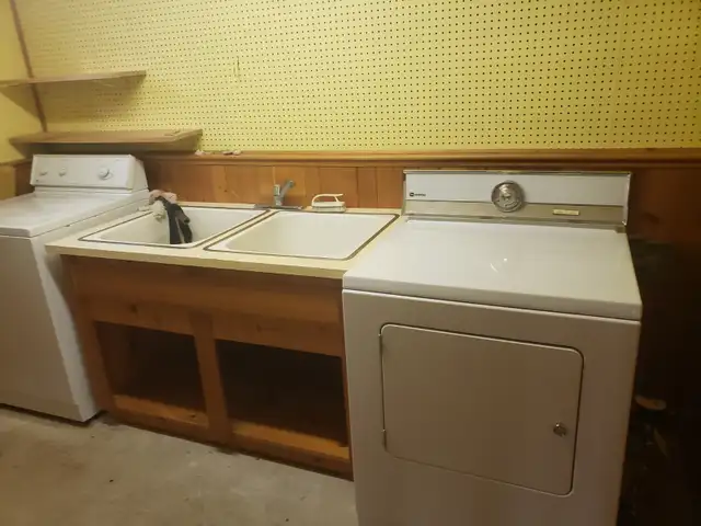 Master Bedroom for Rent Near Humber Collage - Photo 8