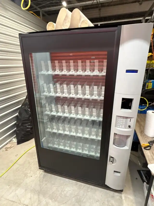 Vending Machine - BevMax - Photo 3