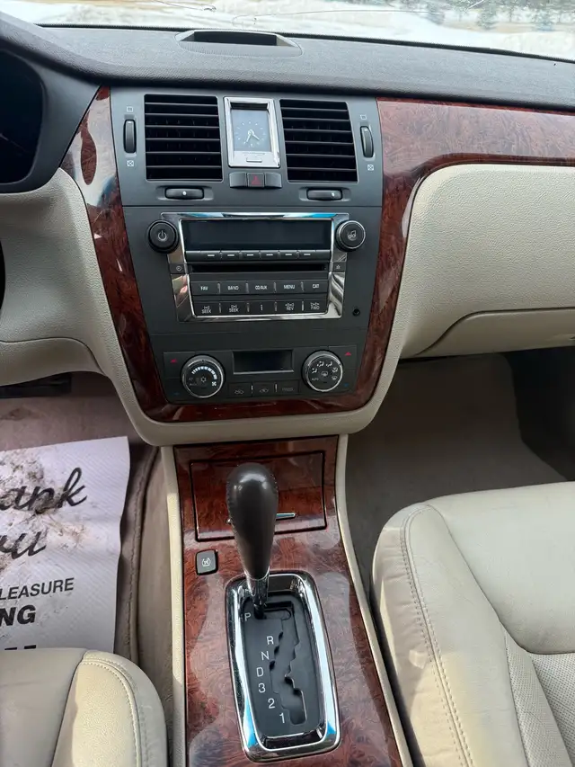 2007 Cadillac DTS - Photo 7