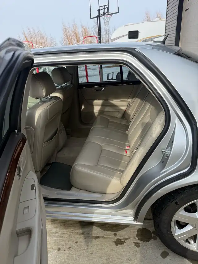 2007 Cadillac DTS - Photo 9