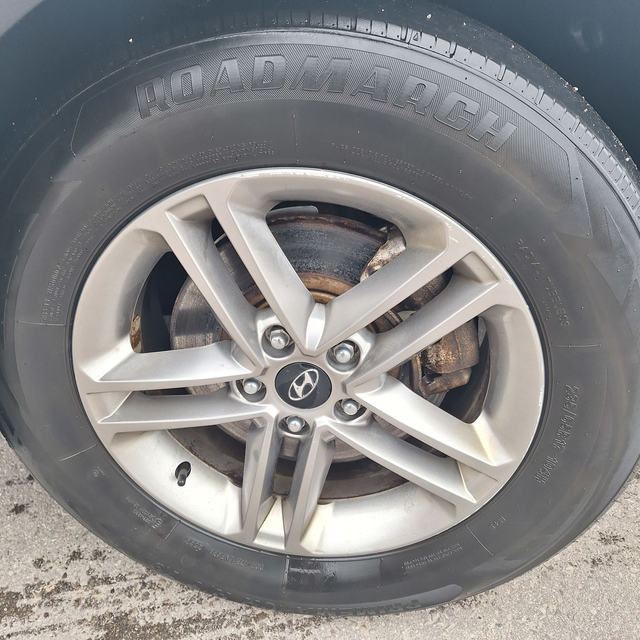 2018 Hyundai Santa Fe Sport Luxury AWD 2.4l 4cyl, 22 service rec - Photo 9