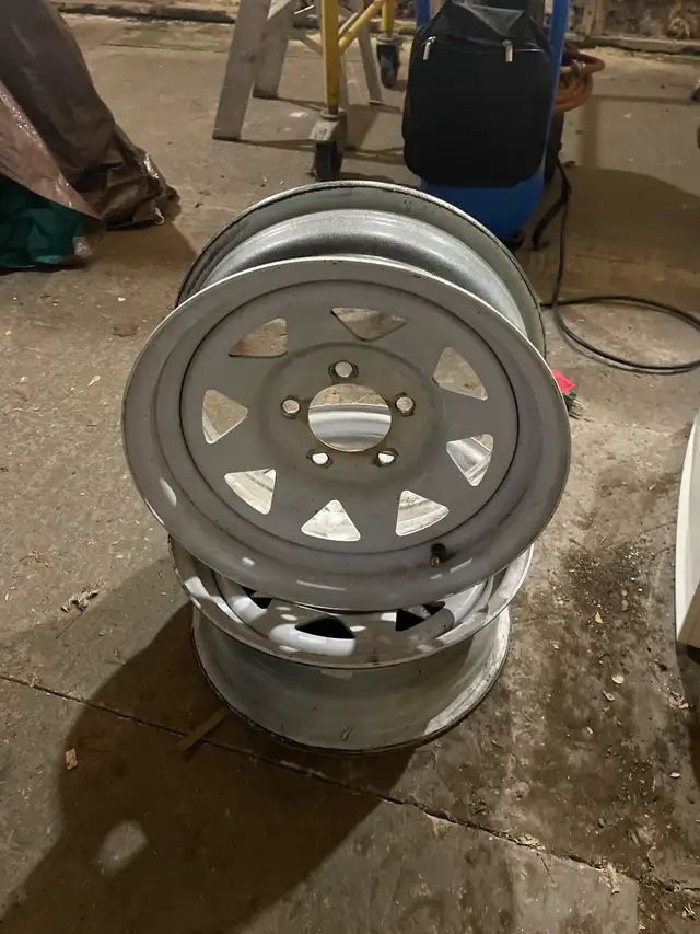 2 trailer rims 14x5.5    $50