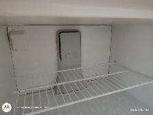 WHIRLPOOL FRIDGE - Photo 4
