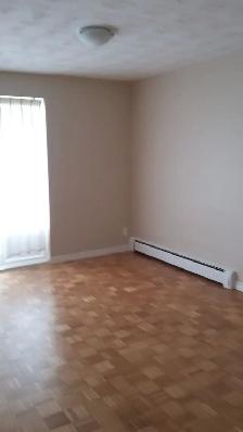 Bachelor Suite at Georgian Apts. May 1st. - Photo 3