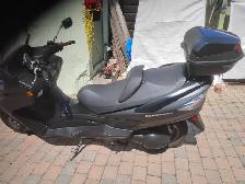 Suzuki Burgman 400 CC 2015 - Photo 2