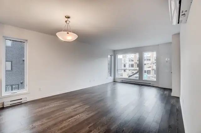 Condo 2 Ch avec électros à Louer - 2 Bedroom with Appliances