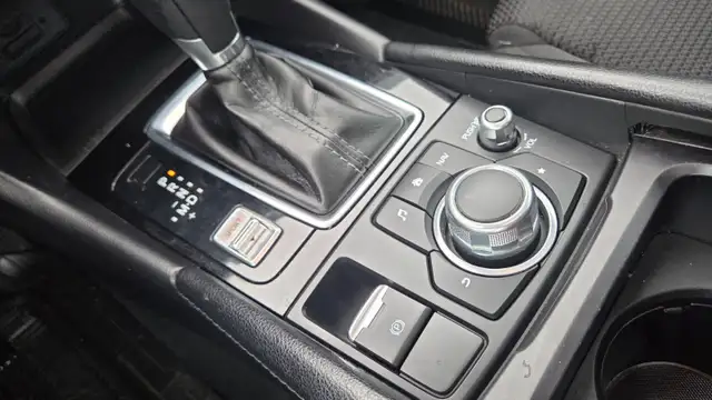 CERTIFIED 2018 MAZDA3  SPORT - SUN  / HTD SEATS   MORE - YORKTON - Photo 8