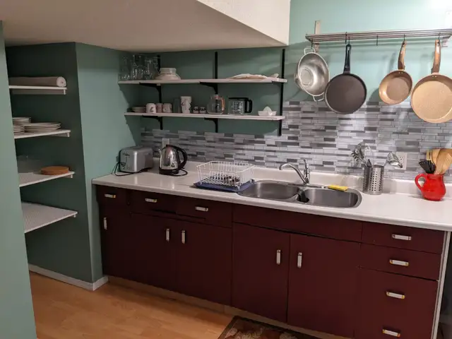 Basement suite - Photo 5