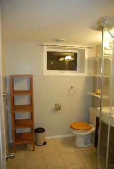 Basement suite - Photo 8