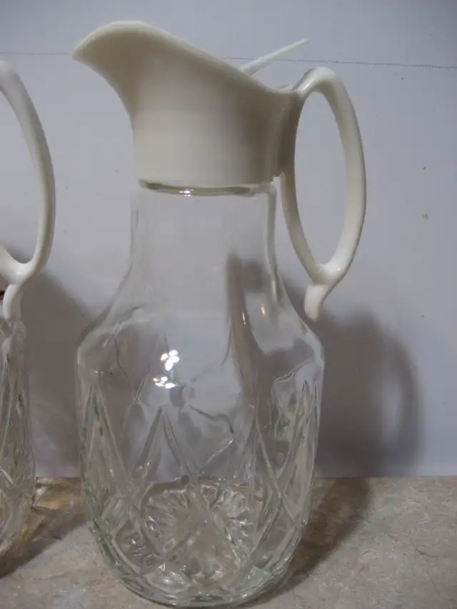 2 Vintage Log Cabin Cut Glass Syrup Pitchers / Dispensers - Photo 2