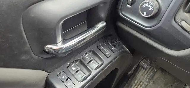 2015 Chevrolet Silverado 1500 4x4 - 4 Doors - ONLY 111000km's! - Photo 17