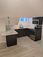 1 Bedroom Apartment in Charming Downtown Home - Photo 3