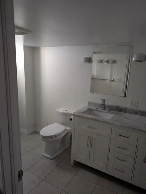 1 Bedroom Apartment in Charming Downtown Home - Photo 7