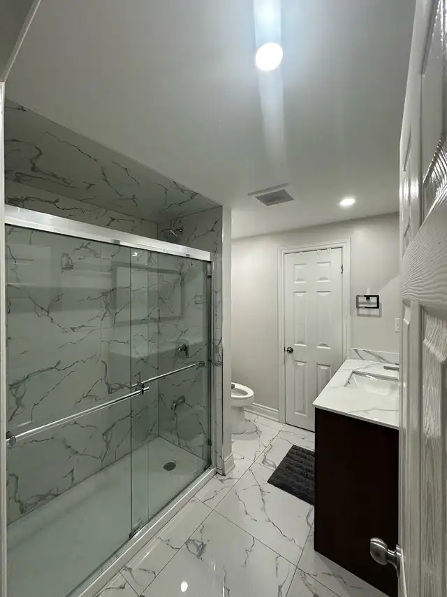 TWO BEDROOM LEGAL BASEMENT - Photo 8