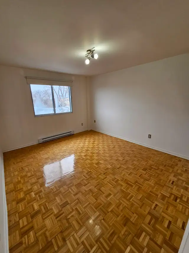 VILLERAY, 4 1/2, Non Chauffé, Troisième Étage, LIBRE - Photo 7