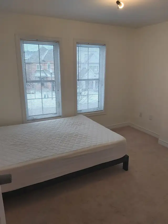 Room For Rent: Woodstock ON, N4T 0G7 $900 - Avail. May 1, 2026 - Photo 7