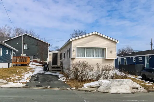 Affordable 2 Bed, 1 bath Mobile Home in the Gould's!