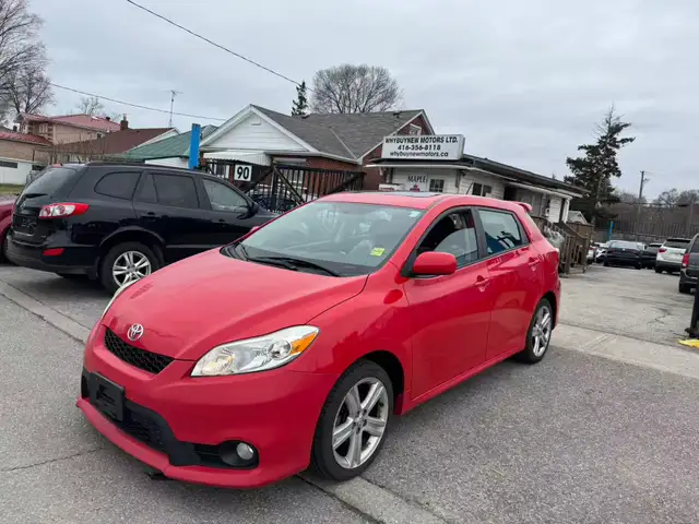 2011 Toyota Matrix S AUTO SUNROOF
