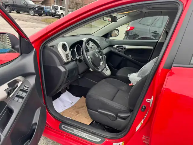 2011 Toyota Matrix S AUTO SUNROOF - Photo 6