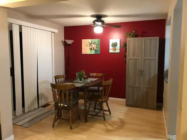 2 bedrooms upstairs available, Sublease in Summer - Photo 3