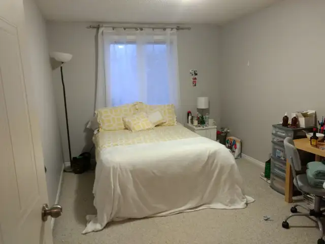 2 bedrooms upstairs available, Sublease in Summer - Photo 7