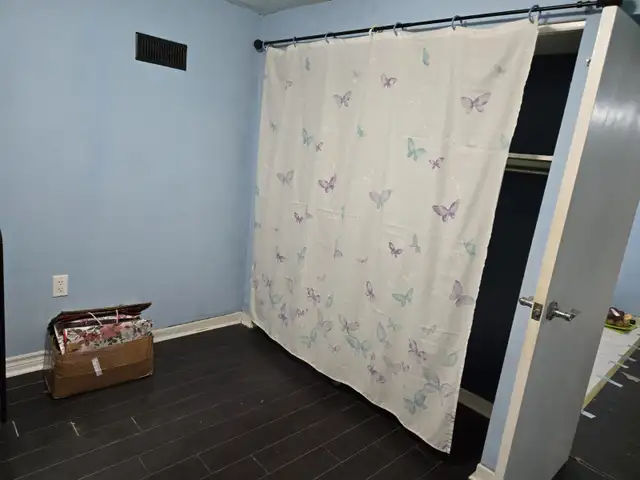 Basement with 2 Bedrooms  in Malton opp Westwood Mall - Photo 3