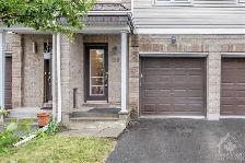 Primary bedroom in a townhouse for rent in Barrhaven - Shared - Photo 2