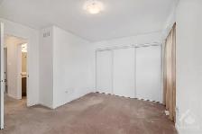 Primary bedroom in a townhouse for rent in Barrhaven - Shared - Photo 9