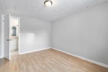 3 1/2 Bachelor Condo Brossard   Parking - For rent - À Louer - Photo 3