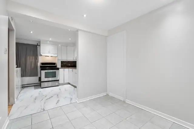 3 1/2 Bachelor Condo Brossard   Parking - For rent - À Louer - Photo 6