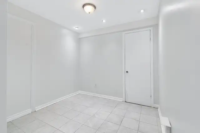 3 1/2 Bachelor Condo Brossard   Parking - For rent - À Louer - Photo 10